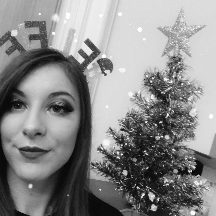 CountyProp's tweet image. It`s beginning to look a lot like Christmas this morning in the CPS Office with some help from the little elf's @Perthshireprop  #countyprop  #festiveseason #FestiveFriday #festivefun  #Stars  #ChristmasTree #Christmastime #Christmas2019 #ChristmasCountdown #ChristmasIsComing