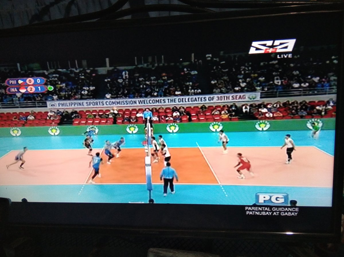 ate_shiela's tweet photo. Watching from home #MensVolleyball PHI vs INA is really worth watching. You can do it #TeamPhilippines
#SEAGames2019  #LabanPilipinas https://t.co/64rlz8jpMh