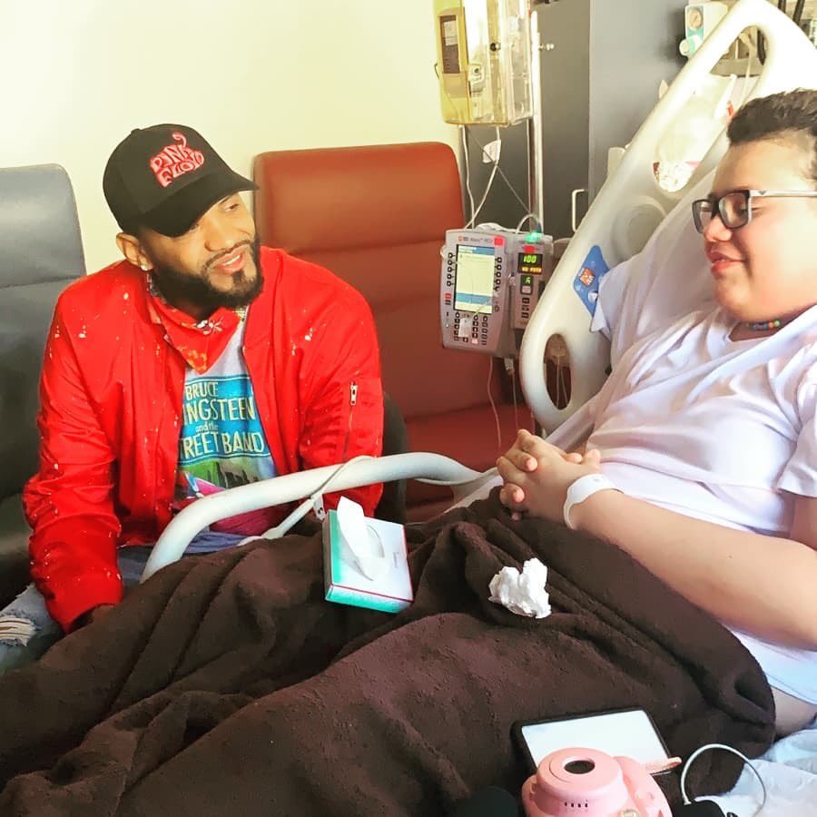 OzZyG101's tweet image. RT and show some love. @JoynerLucas  I cant put into words how happy this made Jonathan. You were his favorite rapper and seeing you made him one of the happiest pateints in that hospital. Thank you for making his last moments far more than worthwhile. 

2004-2019 #RIPJonathan