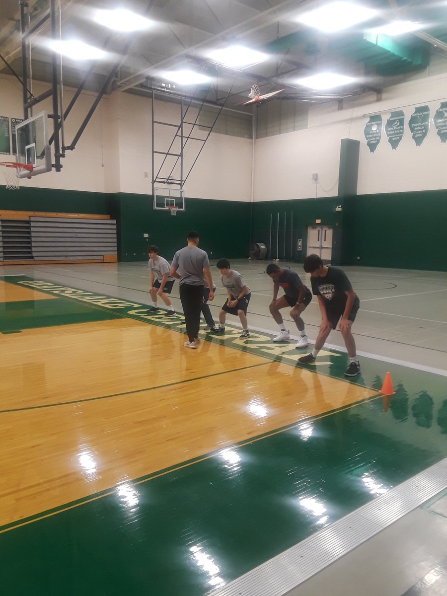 GridironRams's tweet photo. Take Notice: 33 football players that do not play a winter sport. Only 5 showed up for the team training session this morning. Make no mistake this is an indication of a LOSING culture.

1-8 doesnt change with words only WORK.

Your future opponents thank you for sleeping in! https://t.co/Y1iSdeIIm8