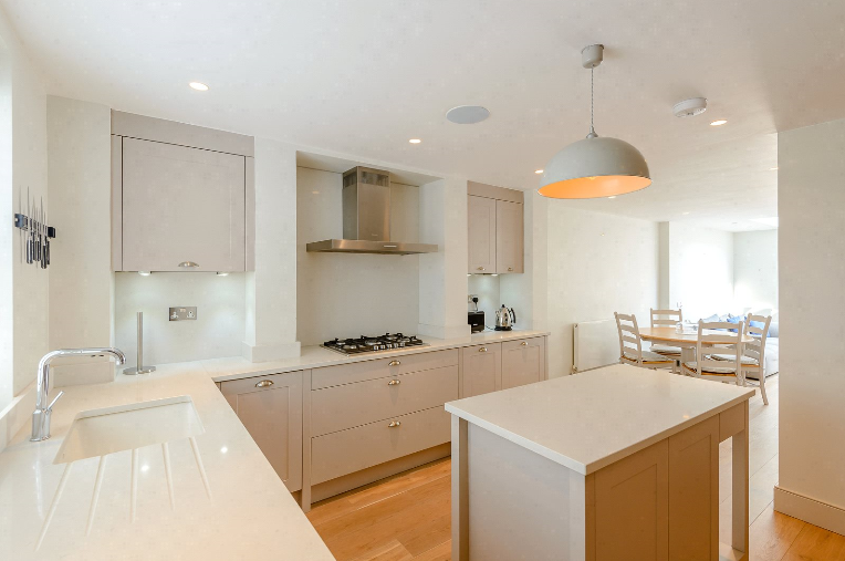 StruttsChelsea's tweet image. SOLD - Yes, another fantastic deal for Chelsea SW3!!
#decemberdeals #chelseasw3 #sold #home #wearenotdoneyet #propertyoftheweek