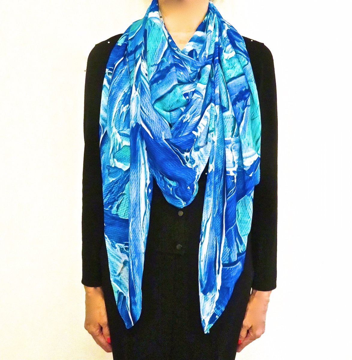 A lady bought one of my turquoise &amp; blue scarves the other day at a craft fair!💙I hope she loves it! It would make a unique Christmas gift as it features my own original artwork!🎄🎨🎄Check it out in my Etsy shop! etsy.com/uk/listing/664… #scottishbloggers #ukbloggers #fbloggers