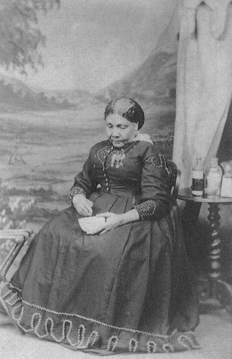 MFTnhs's tweet photo. Did you know ❔❓ 

👉 Mary Seacole, celebrated for her bravery in nursing soldiers in the Crimean War, is said to have used Creole herbal remedies to relieve the symptoms of infectious illnesses such as cholera? ⭐️
@mftchiefnurse 
#YNM2020 https://t.co/fLtK29JQtx