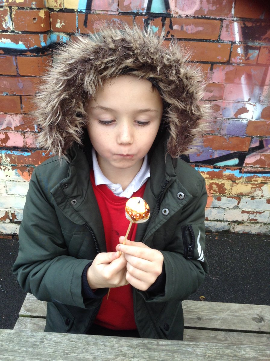 missblandfalla's tweet photo. We had an amazing morning toasting marshmallows, drinking hot chocolate and singing Christmas Carols with @boutdoorsltd @Miss_Carr_Falla @FallaParkSchool https://t.co/xClP9PzVEh