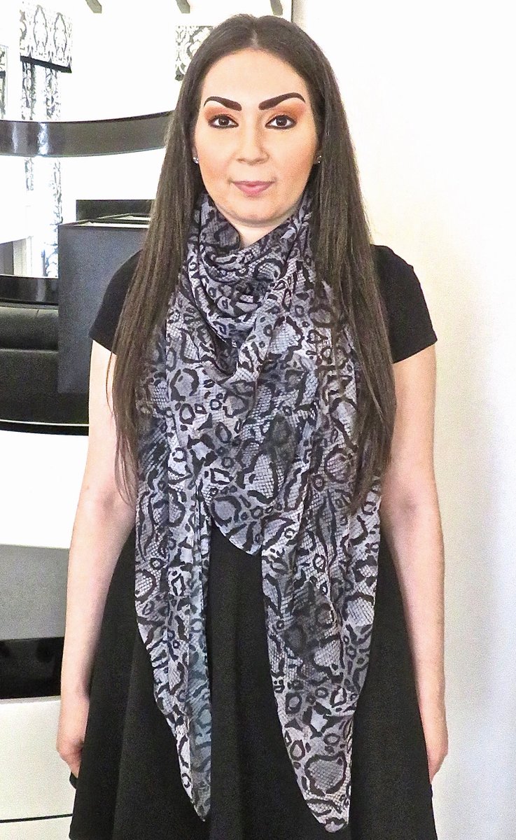 My grey animal print scarf is 100% a wardrobe staple this season!😍😍It would make a really unique Christmas gift because it features my own original artwork!🎨🎄🎁check it out now in my Etsy shop! etsy.com/uk/listing/739… #scottishbloggers #fbloggers #ukbloggers