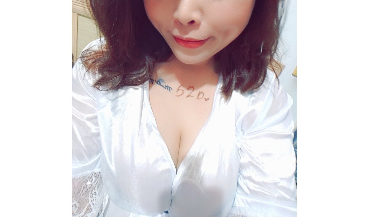 想找一個可以天天說我愛你的人
說說你們喜歡什麼類型的女孩，例如：呆萌還是聰明，溫柔還是大剌剌，善良還是壞壞~~~ https://t.co/DgwzO1os0M
