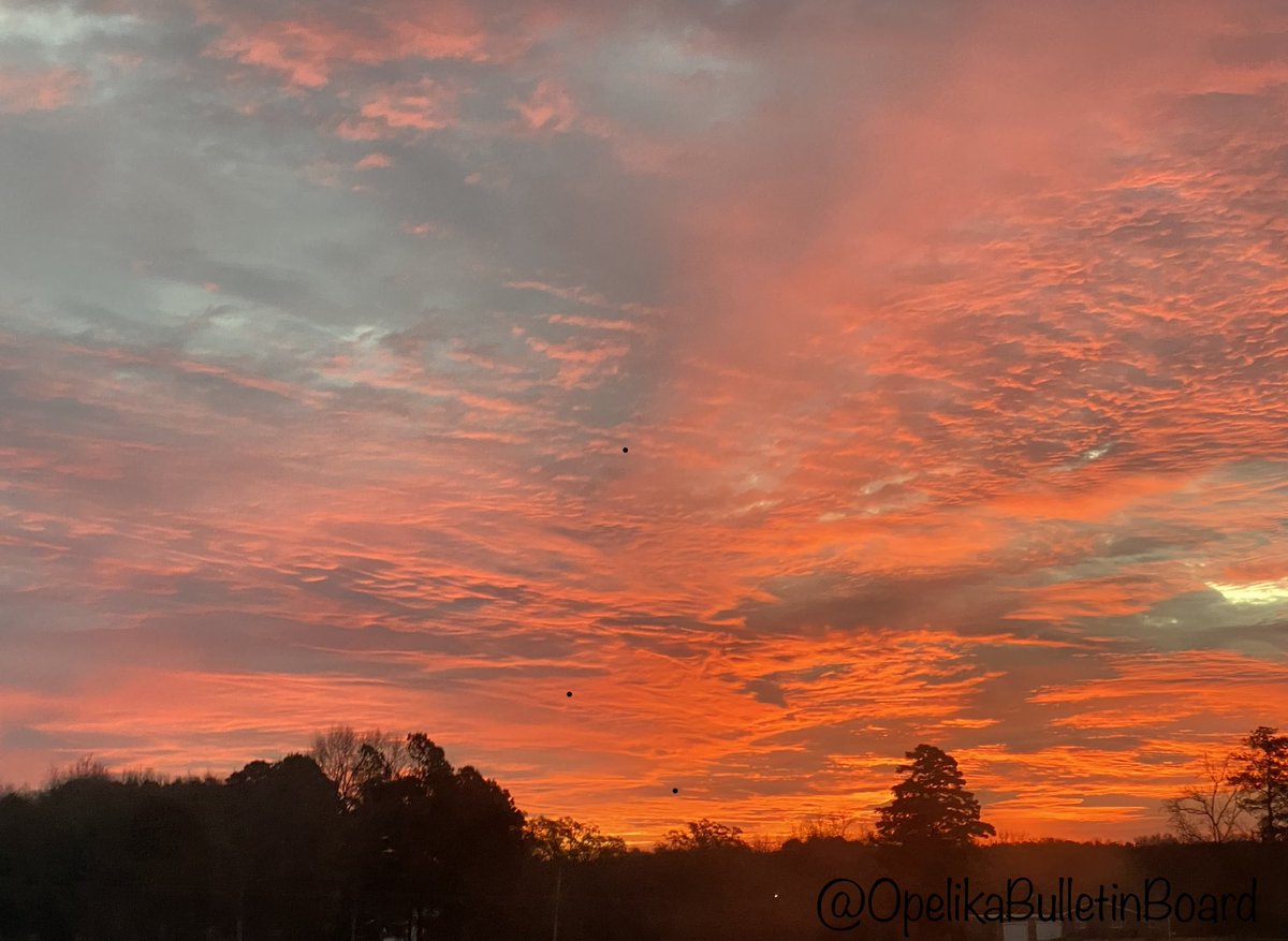 #Goodmorning! It’s a beautiful #daybreak over #myOpelika <a href="/spann/">James Spann</a>