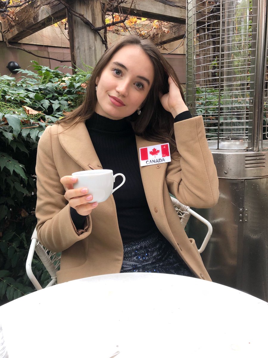CanadaMW's tweet photo. When in England.. tea is a must! I had a lovely time at garden brunch this morning. ❤️☕️ https://t.co/RfBduC2Ctv #london #missworld #missworld2019 @MissWorldLtd https://t.co/eThZVbCpX0