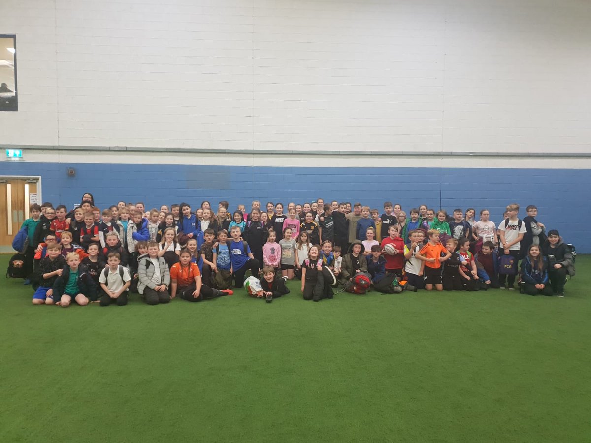 CommunityOsprey's tweet photo. Fantastic to have 200 pupils @LlandarcySport as part of our brand new schools programme launching in the new year! Keep your eyes peeled 🏉🥧

#TryPi #PrimarySchoolEducation #Wellbeing #Coding #MoreThanRugby https://t.co/8NrBcvHJP4