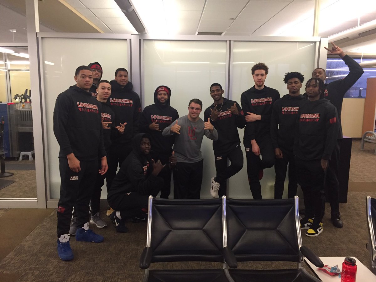 RaginCajunsMBB's tweet photo. Great to see Ragin’ Cajuns LIFE student Michael Tracy on our way to Tempe. 

Learning
Is
For
Everyone 

#GeauxCajuns ⚜️ https://t.co/kRwG5GBaL1