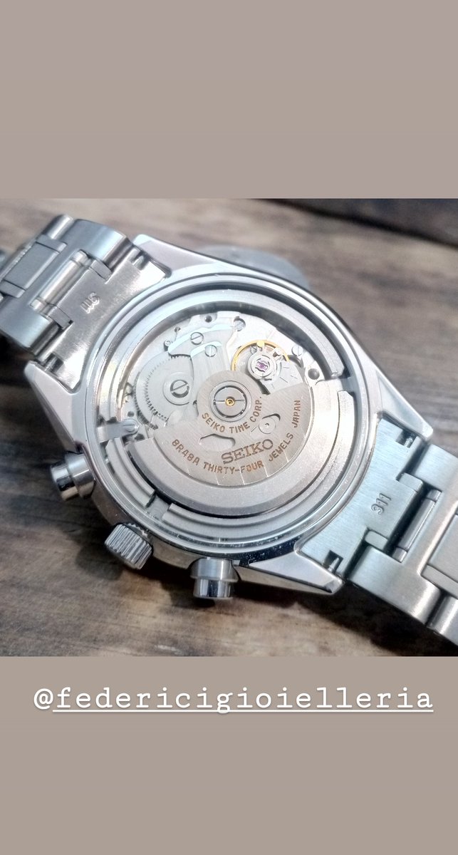Daramandra1's tweet photo. #srq029 #srq031 #seikopanda #seikoprospex #seikopresage #seikolimitededition #seikolimited #limitededition #seikochronograph #chronograph #historicalcollection #seiko #seikoitalia #seikopassion #seikopassionitalia#madeinjapan  #daramandra #federicigioielleria #gallarate #italia https://t.co/FKzVkOE6TW