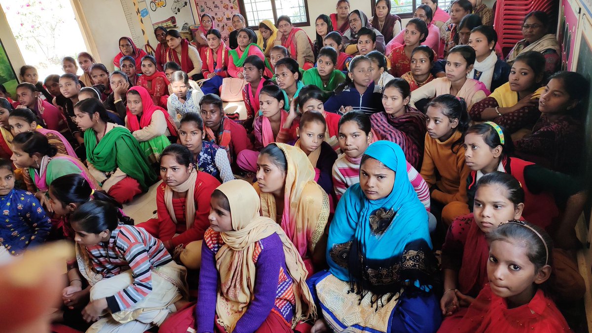 MSK Pilibhit organised an awareness program ralated to girls safety and girls education under Scheme for Adolesecent girls (SAG) and BBBP in Lalaurikheda block pilibhit..Girls were informed about various helpline numbers and importance of education. @UPGovt #EndChildMarriage