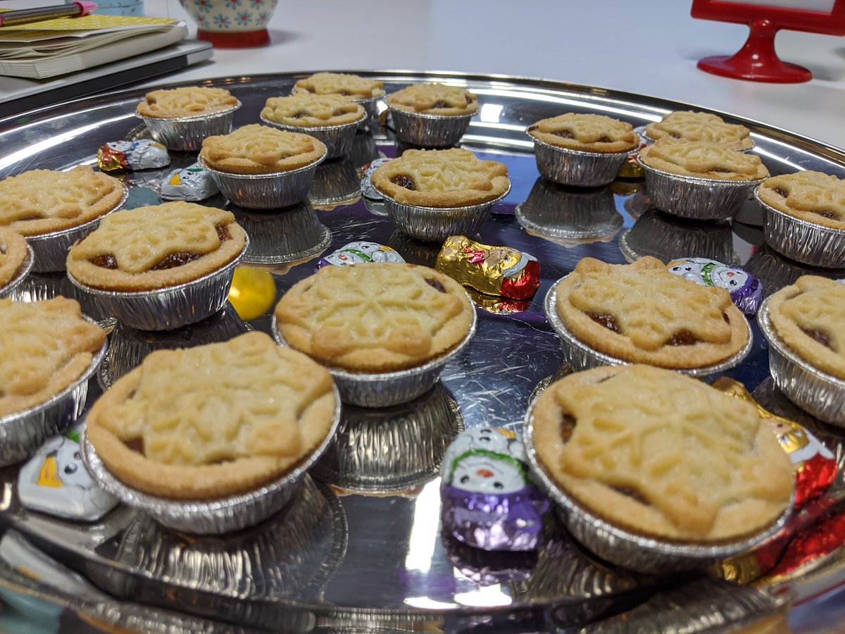 FuseBoxBtn's tweet image. Our #ArtsDriva showcase is a go!  Drop by @NEHOpenStudios until 8pm and try out a range of #VirtualReality, #360 and #MotionCapture experiences and projects created by local artists. (We also have mulled wine and mince pies 🤤) #OpenStudio @artistshouses