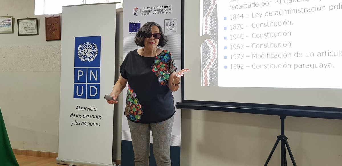 Genero_JE's tweet image. Marco Normativo y Sistema Político Paraguayo  fue el módulo desarrollado en la jornada de ayer a cargo de la abogada y politóloga Line Bareiro. 
#SevoslaProtagonista #MujeresLíderes #Caaguazú #Empoderamiento #FormaciónPolítica