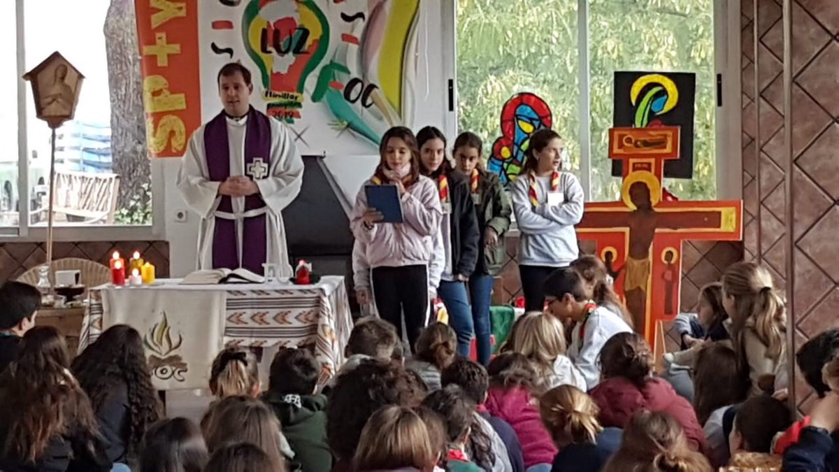 madrealberta's tweet photo. Hoy por la mañana las brasas han trabajado el modulo de oración para poder siendo #siempremasymejor
FOC celebra la eucaristia que han preparado los miembros de Foc Palma! #somosluz #somosfoc #madrealberta @pmariaes https://t.co/808achyrXF
