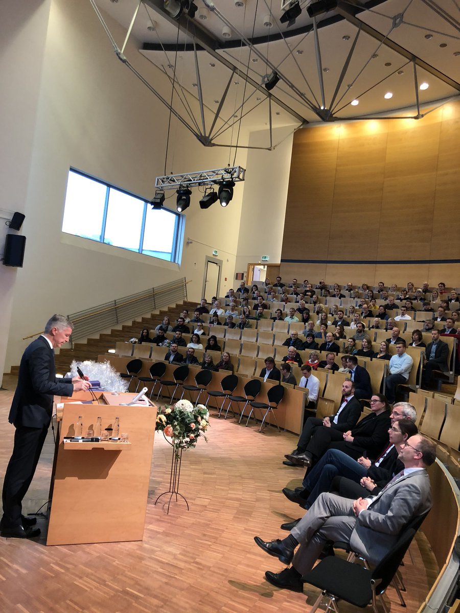 Mit dem Hochschulabschluss haben Sie den Grundstein für ihre persönliche Ernte gelegt: Erk Westermann-Lammers, <a href="/IB_SH/">IB.SH Investitionsbank Schleswig-Holstein</a> -Vorstand, spricht bei Graduiertenfeier der Hochschule #Flensburg. #Alumni