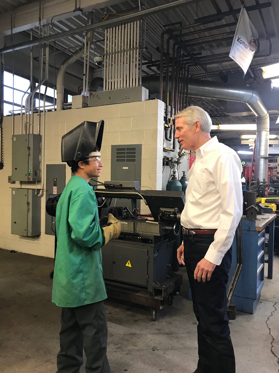 EFCTS's tweet photo. We welcomed @senrobportman today and our students were happy to showcase their skills and discuss their career goals. We also learned more about the Senator’s #JobsAct #CareerTechOhio https://t.co/8WgaENubNn