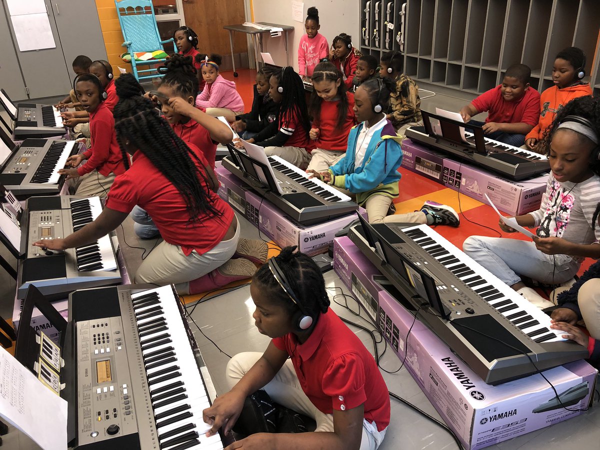 Ms. Bain tweet media