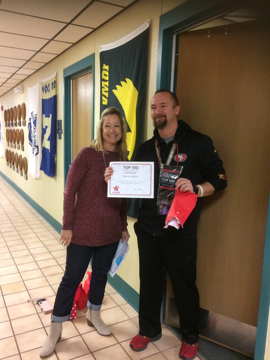 hawkgrad2's tweet photo. Congratulations to a very deserving recipient of our “Top 100 places to work” award recipient ⁦@BearCreekElem⁩ — he goes above &amp; beyond every day for our students &amp; staff!! #teambce ⁦@adkinsrule49⁩ ⁦@GCISD⁩ https://t.co/M0FZsmDia1