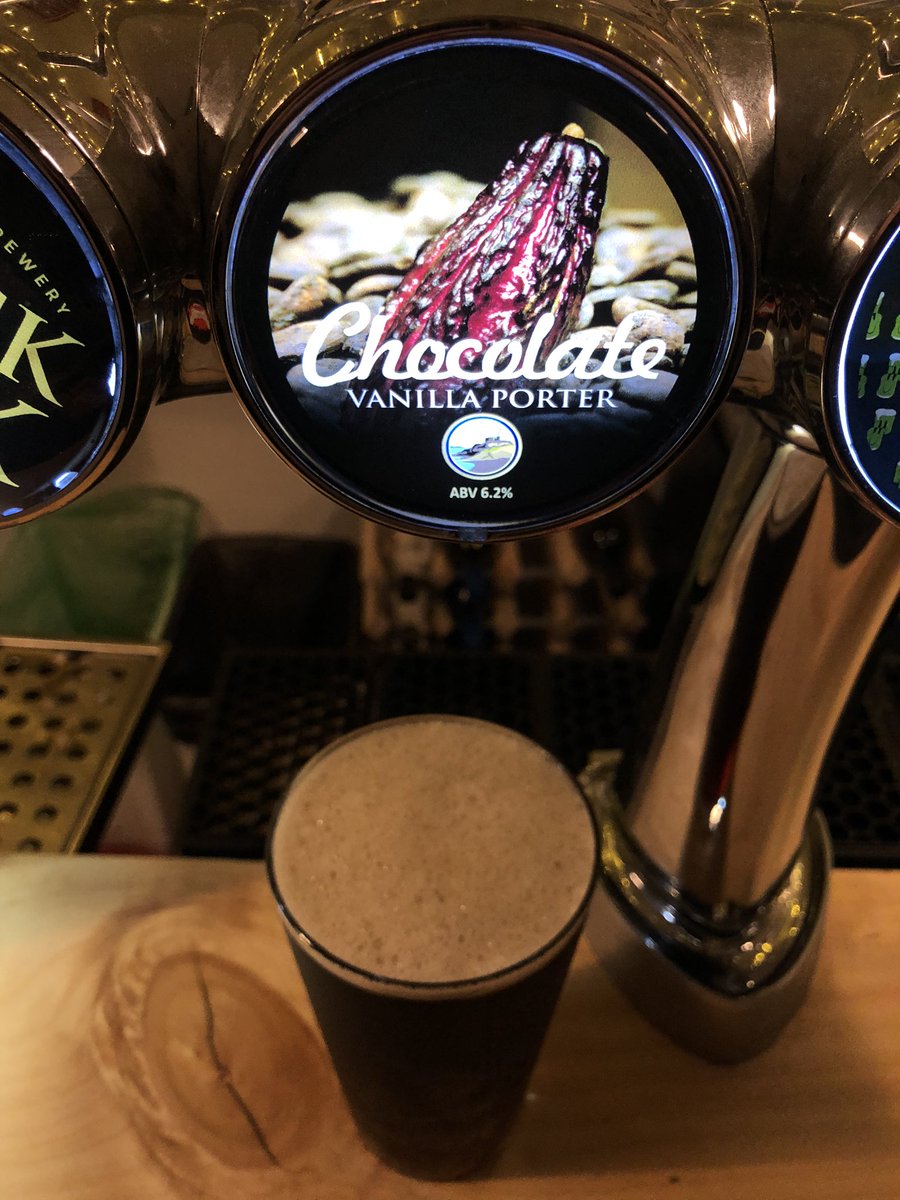 #ChocolateVanillaPorter and other #craftbeer #christmasbeer such as #GoldingsBalls available from us and @eebria, @EcoKeg, @hopsupply, #swansea @robmumblesbrew