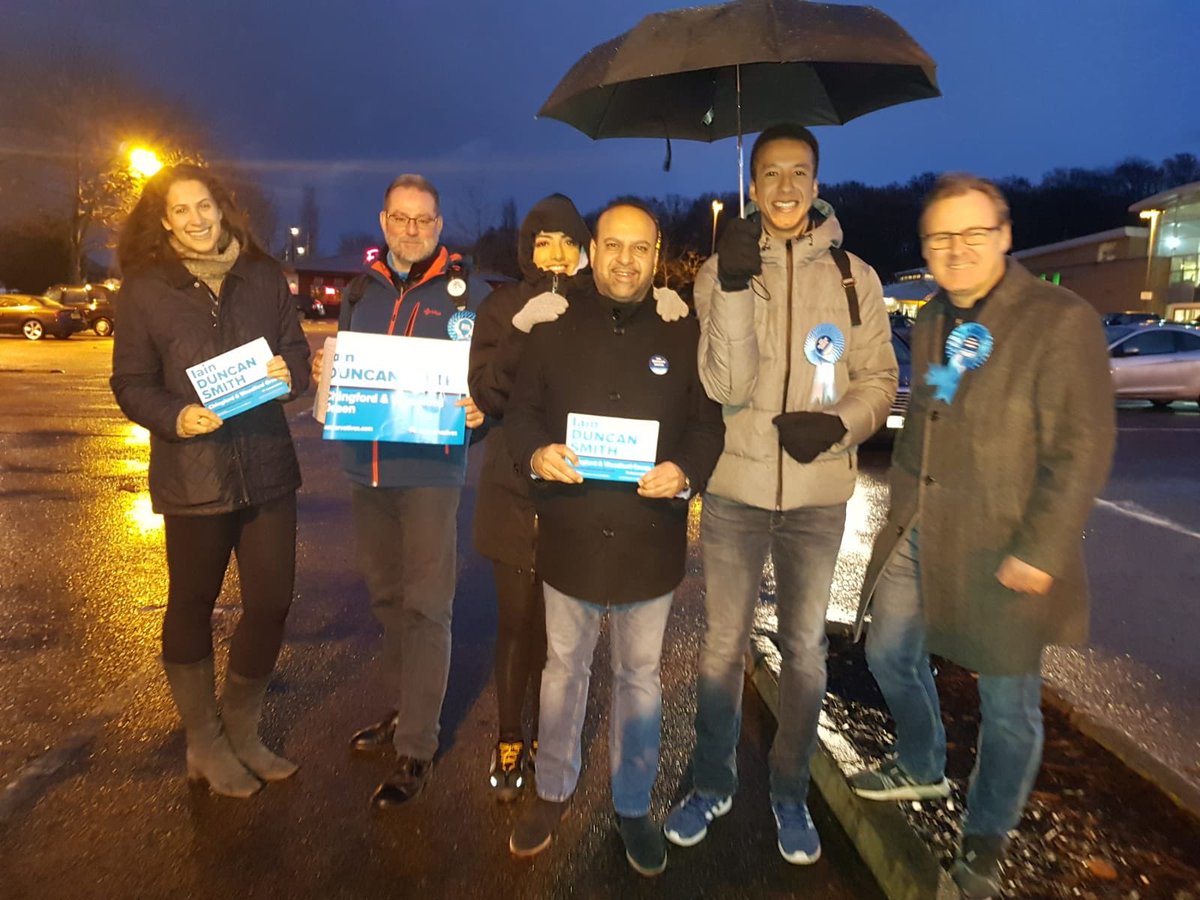 Not that you can even see me in my double hoodie but we just finished the night shift in CWG for @MPIainDS! Bad weather never stops a campaign. #GE2019 #FridayFeeling