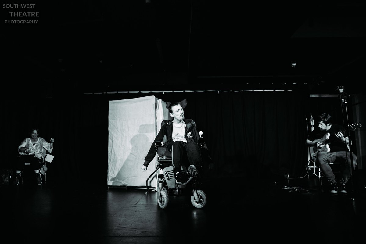 LiveHughM's tweet photo. On our way to #BigGirl @TRPlymouth! Really looking forward to seeing this original piece by @emilyjanerooney - part of #LabSeason19 with You, Me and My Voice on the 18th/19th! #TheatreMatters #Voice #FridayMotivation https://t.co/WblkoKv4Hy