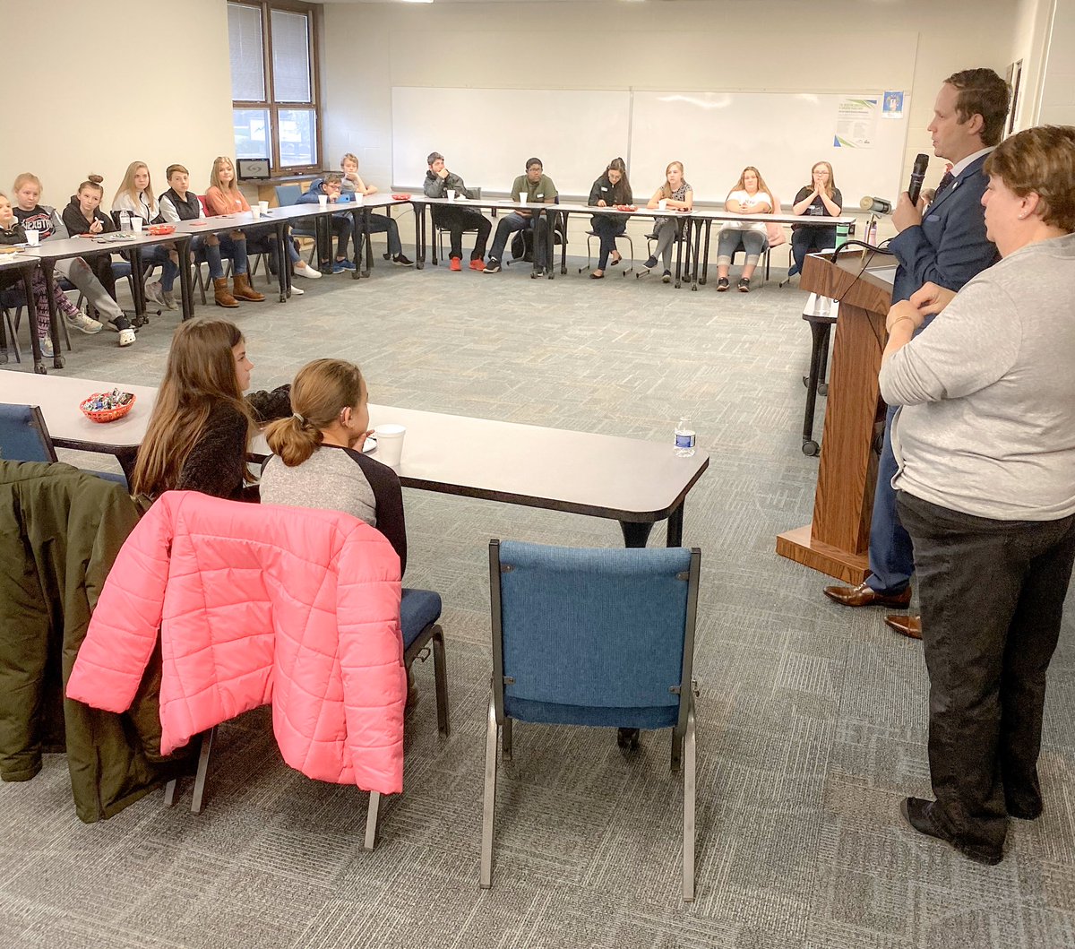 SummitCountyESC's tweet photo. We were honored to host State Representative Casey Weinstein at the Summit ESC today! He spoke to our teens with hearing loss regarding Madeline’s Law HB 243 at Hit It!, our quarterly support meeting for these students. #hearingloss #ohio #ohioed https://t.co/5AyhYbP4MN