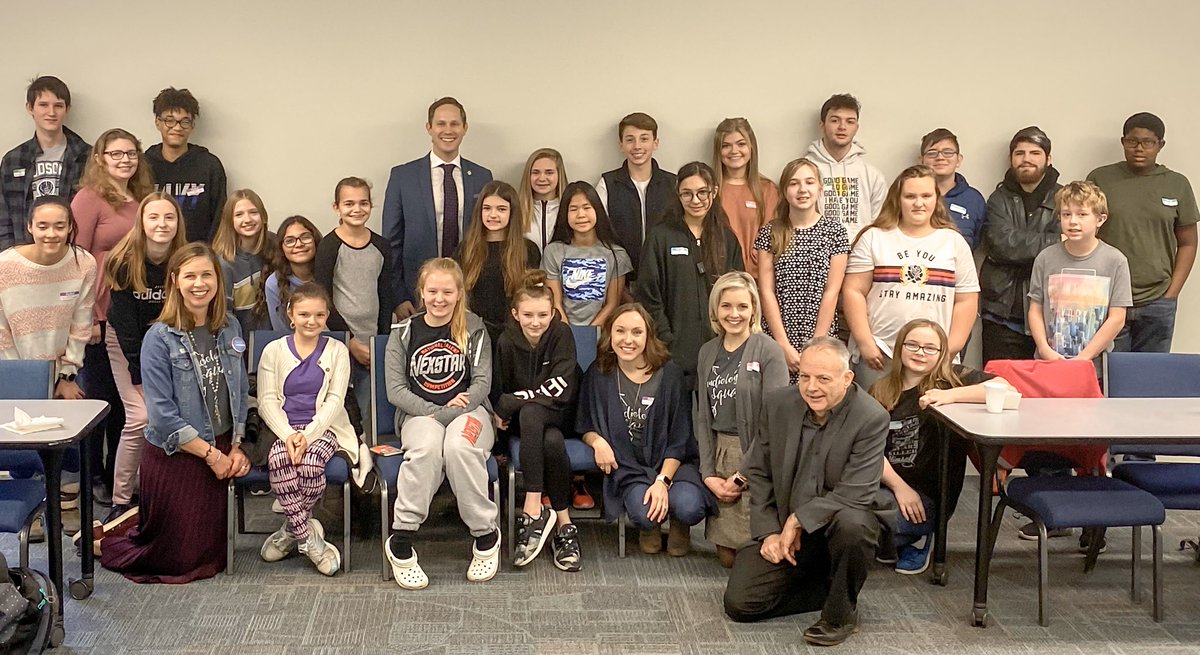 SummitCountyESC's tweet photo. We were honored to host State Representative Casey Weinstein at the Summit ESC today! He spoke to our teens with hearing loss regarding Madeline’s Law HB 243 at Hit It!, our quarterly support meeting for these students. #hearingloss #ohio #ohioed https://t.co/5AyhYbP4MN