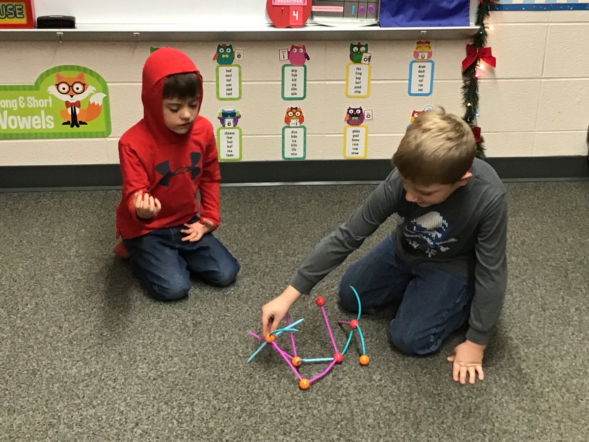 JCDMissCarter's tweet photo. These boys designed a snow thrower.  The balls help push the snow into the pipes.   Then the pipes blow it out in Texas.  The snow melts on the caccti in Texas in 112 minutes. https://t.co/XFdlavCZUe