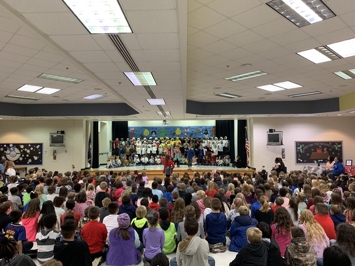 RESpanthers's tweet photo. Thank you to our amazing second graders for an outstanding performance of Arf! On The Housetop! #workhardplayhard @SpotsySchools https://t.co/uNDQiOHUtI