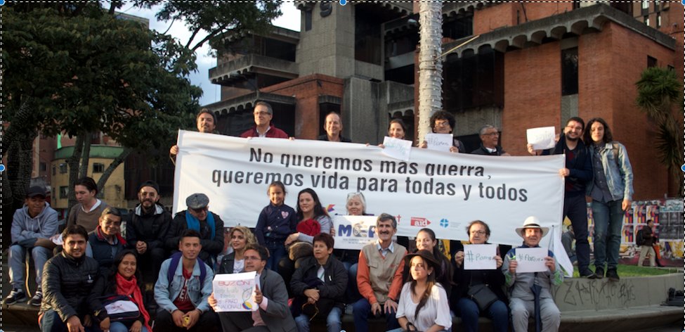 DiPazOficial's tweet photo. #ParoyFe «Hemos vivido muy cómodos delante de las injusticias y ya era hora de incomodarnos.Creo que si Jesús estuviera aquí estaría luchando por los desprotegidos". https://t.co/G7NeWg2qGr https://t.co/N0kJj8pGd2