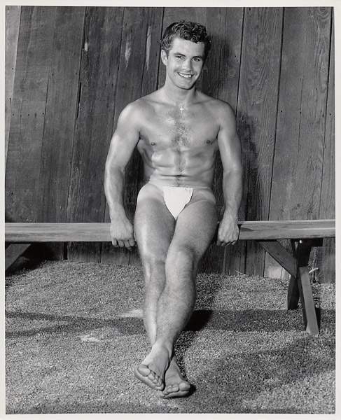 creatureblackl1's tweet photo. Joe Ford [Photos by Bruce of Los Angeles] Los Angeles, 1963 #joeford #bruceoflosangeles #vintagemen #vintagegay #vintagephysique #nakedmen #gaymen #nakedgay #nakedphysique #balls #uncut https://t.co/GZOcgMBn5Z
