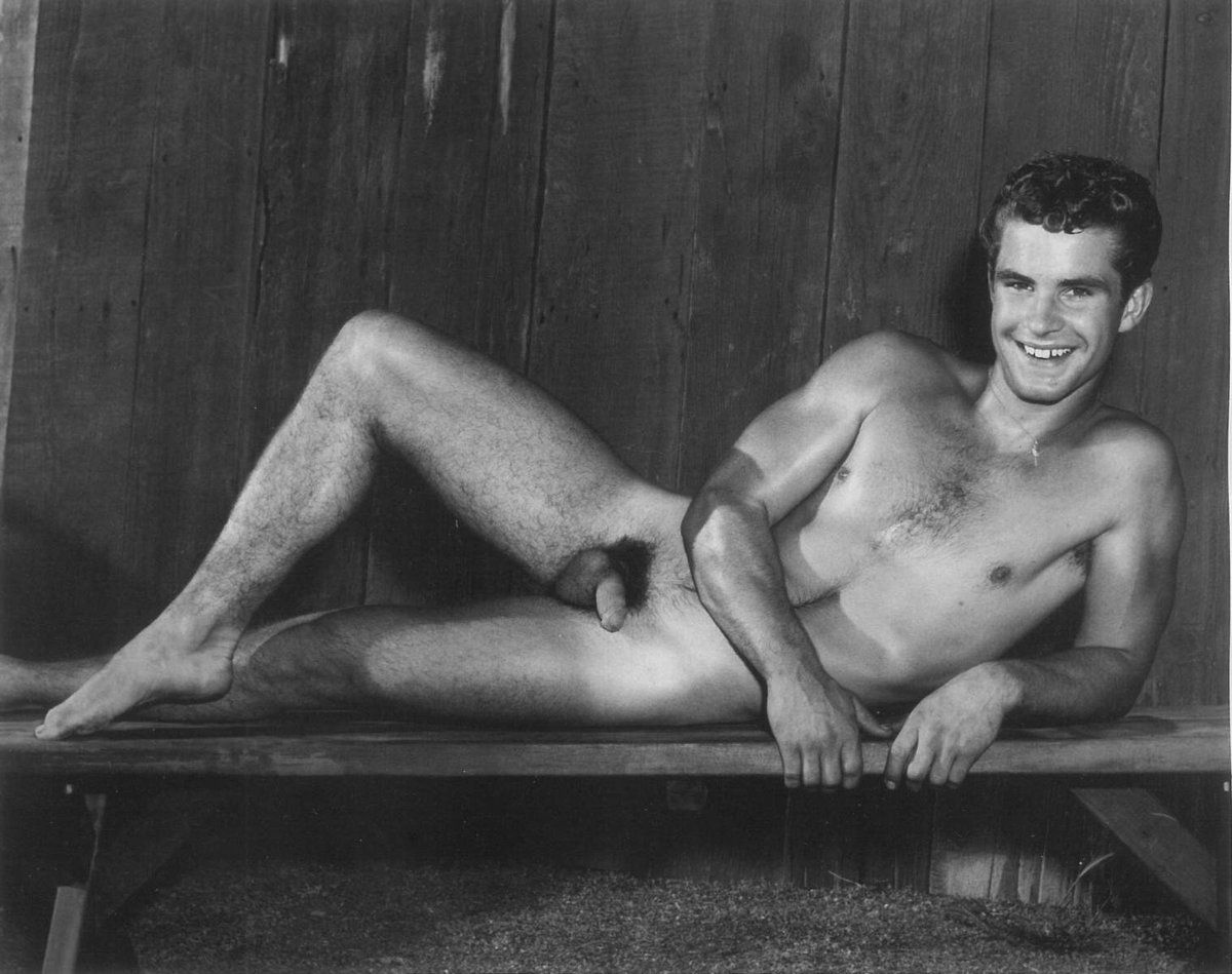 creatureblackl1's tweet photo. Joe Ford [Photos by Bruce of Los Angeles] Los Angeles, 1963 #joeford #bruceoflosangeles #vintagemen #vintagegay #vintagephysique #nakedmen #gaymen #nakedgay #nakedphysique #balls #uncut https://t.co/GZOcgMBn5Z