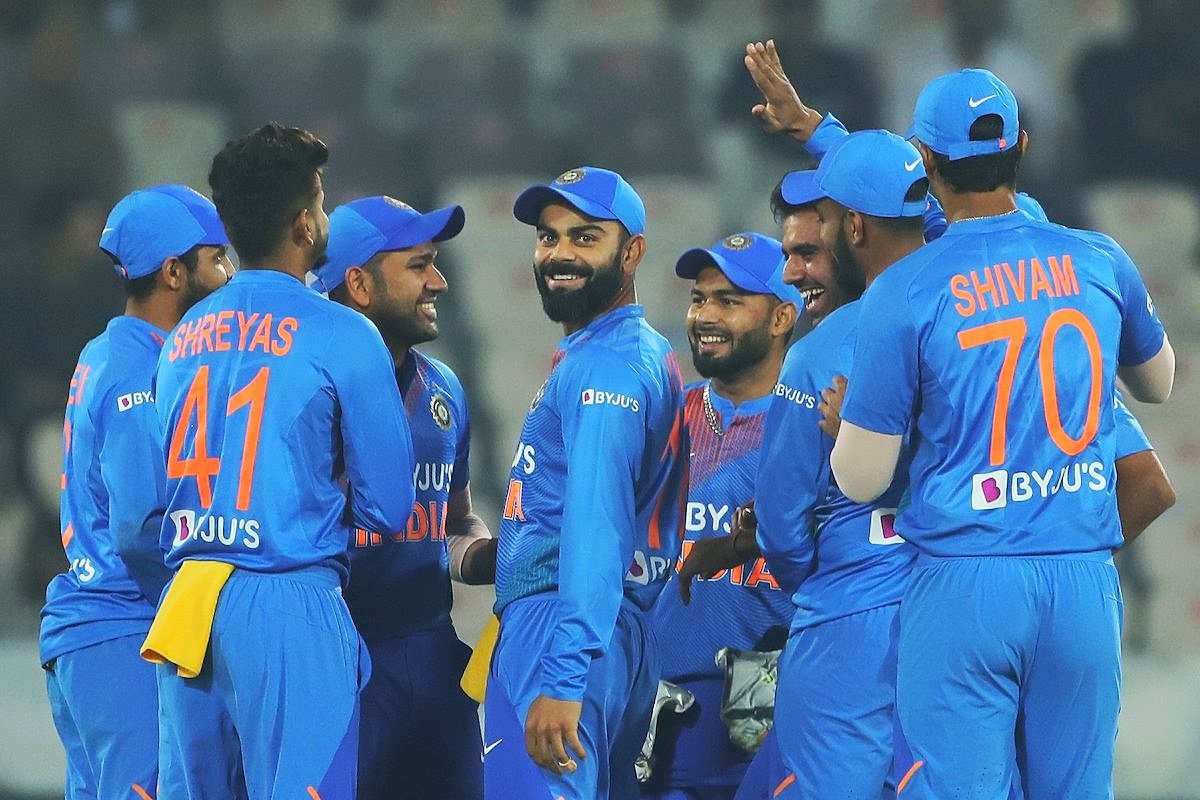 imVkohli's tweet photo. Good way to start the series. Lots of positives to take from today's win. 👍#INDvWI https://t.co/UPrUz1fKUK