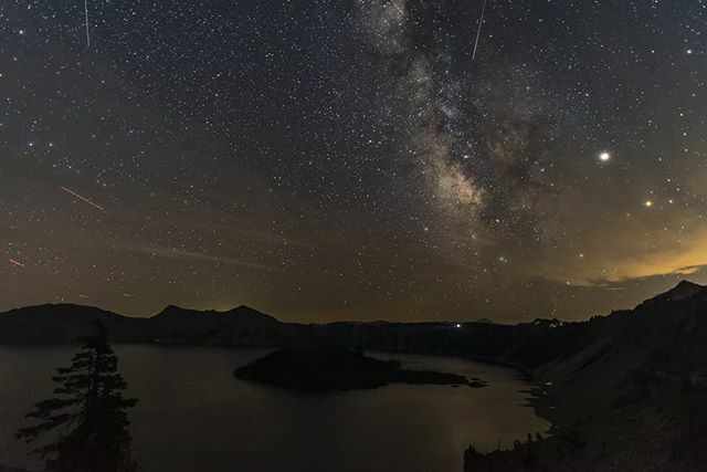 TMaloneWines's tweet photo. Crater Lake. Labor Day weekend 2019. https://t.co/v1RkIHLdQn https://t.co/yPcDcp4ZH5