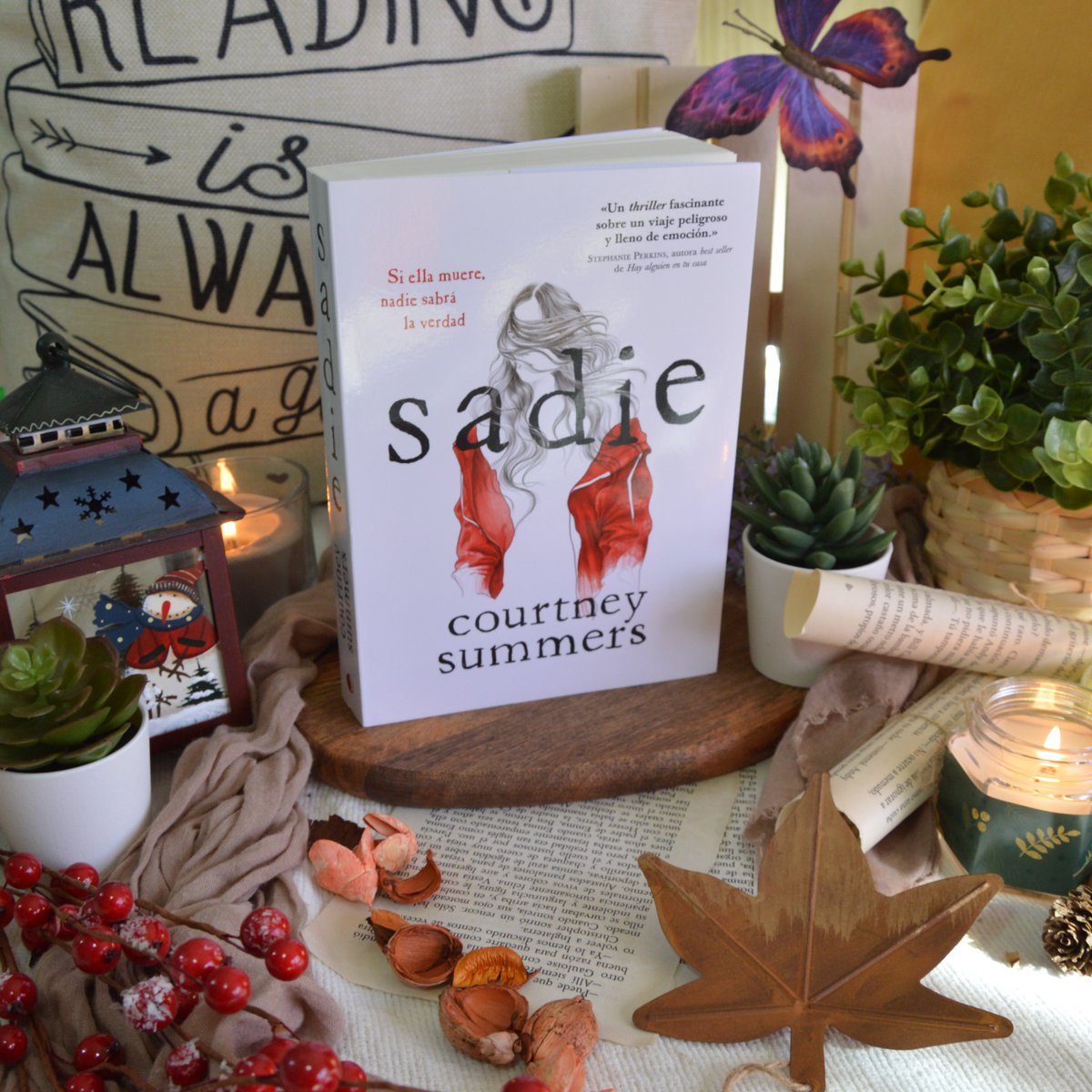 Sadie de #courtneysummers y @laGaleraYoung .
Reseña disponible en el blog:

andrea-book-butterfly.blogspot.com/2019/12/sadie.…