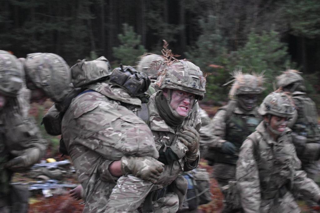 OCChavasse's tweet photo. A busy morning for @96Squadron rcts! 3 of the troops in training finishing Ex Halfway with admin, casevac and a visit from @timjsymonds who will be their Inspecting Officer for Pass Off in Feb, followed by Prize Winner announcement for the Bravo Course rcts who Pass Off Sunday! https://t.co/4xpdCL3saX