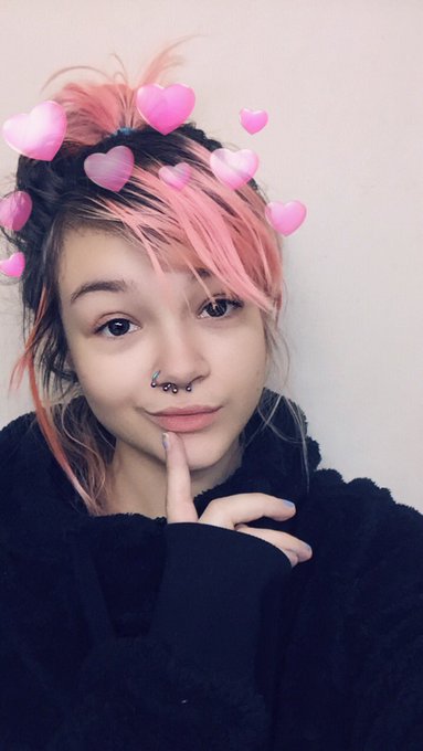 good morning!💕 https://t.co/iE3w15Ak49<a href="/tag/newprofilepic"class="tags"><span>#newprofilepic</span></a>