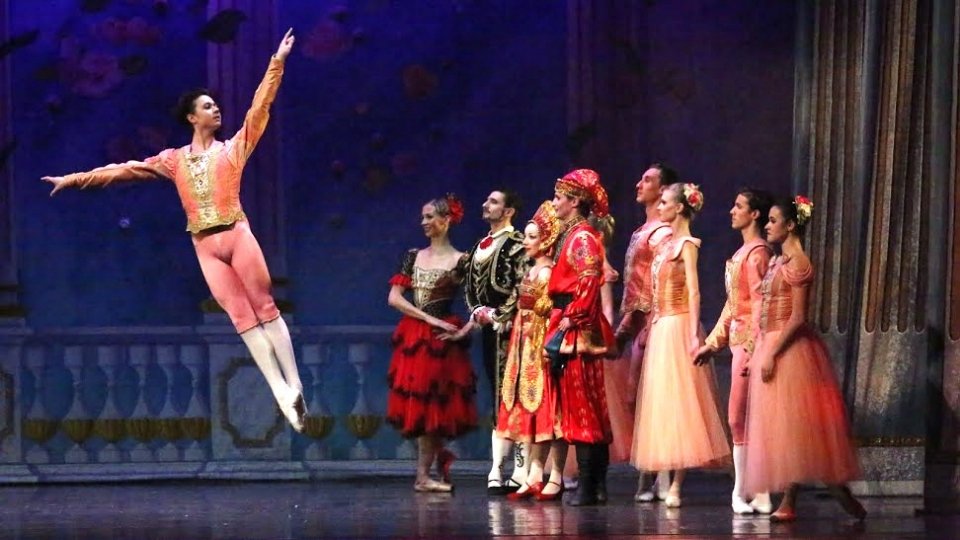 mBB_Org's tweet photo. Nutcracker Ballet by the professional Moscow Ballet company.  Save 15% or more nationwide including:

Brooklyn, Dec 7 (2 shows)

Rochester, Dec 12

Syracuse, Dec 20 (2 shows)

Info. for these and other shows nationwide at: https://t.co/bMcJxtSXxu

#MBBSAVES  #MBBSAVE  #MBB https://t.co/yC8tJAJCAX