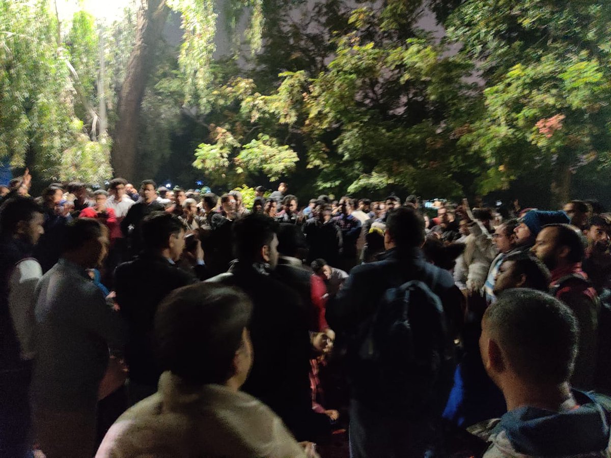 PSYadav57471165's tweet image. #onetimeregulation4AbsorptionofDUADHOC
#DUadhocABSORPTION
#OneTimeRegulationForAbsorption
#OnlyAbsorption 
#ABSORPTIONof6500_DUadhocs
 @DrRPNishank @ArvindKejriwal @PMOIndia @VPSecretariat @Delhi_U
@MHRD @ndtv @ndtvindia @aajtak @IndiaToday @ABPNews