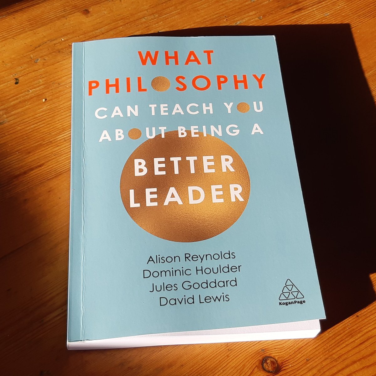 Applying philosophy to the question of what it means to live the good life at work #leadership #selfawareness #selfleader #IIIJornadasElLíderImperfecto