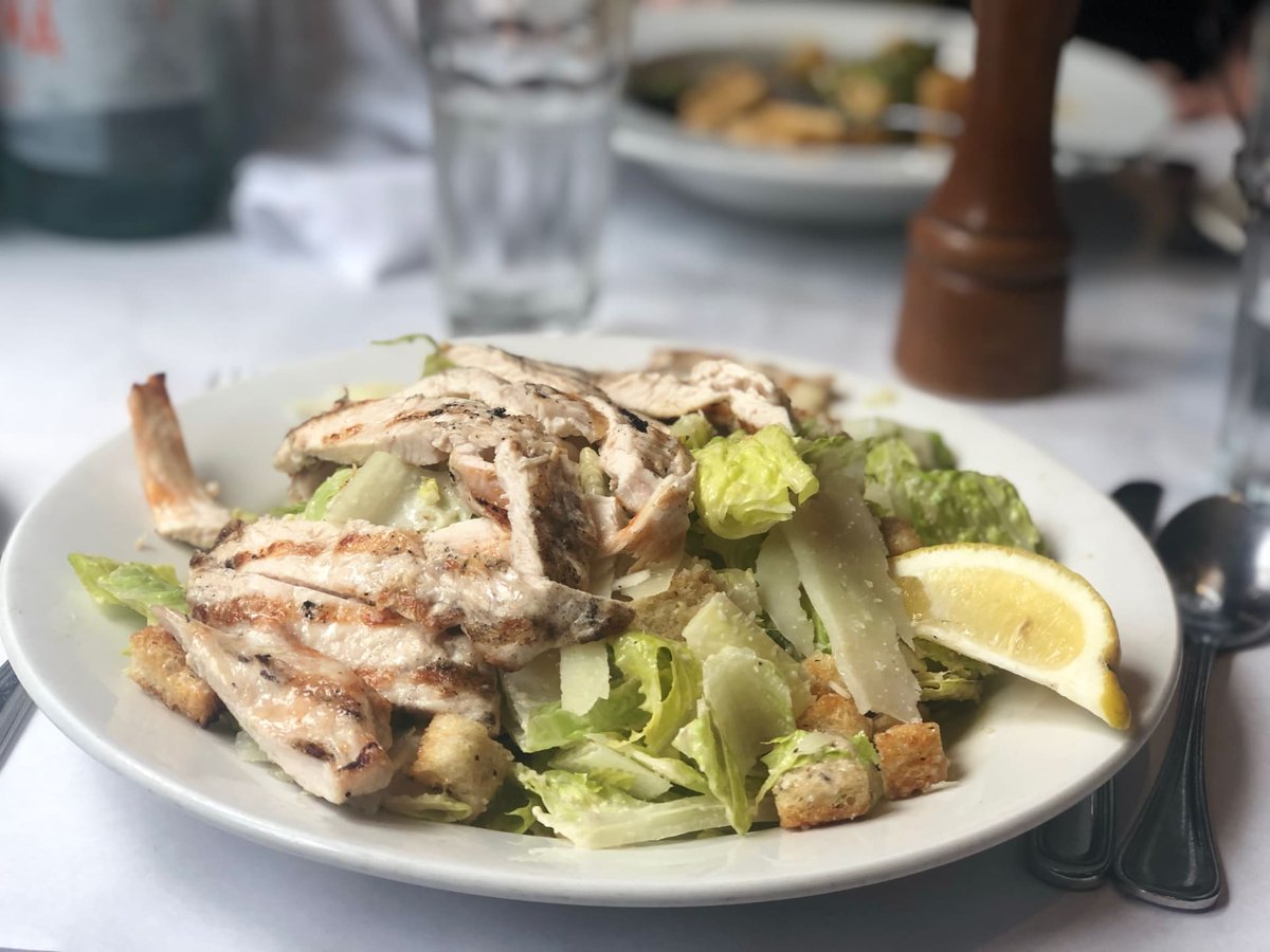MonicasBoston's tweet image. Have you tried our Grilled Chicken Caesar?

Marinated grilled chicken breast, romaine hearts, rustic bread croutons (from our homemade rustic bread of course!) and Monica's own Homemade Caesar dressing.

Check out the rest of our Lunch Specials monicasboston.com/menu#menu=lunc…