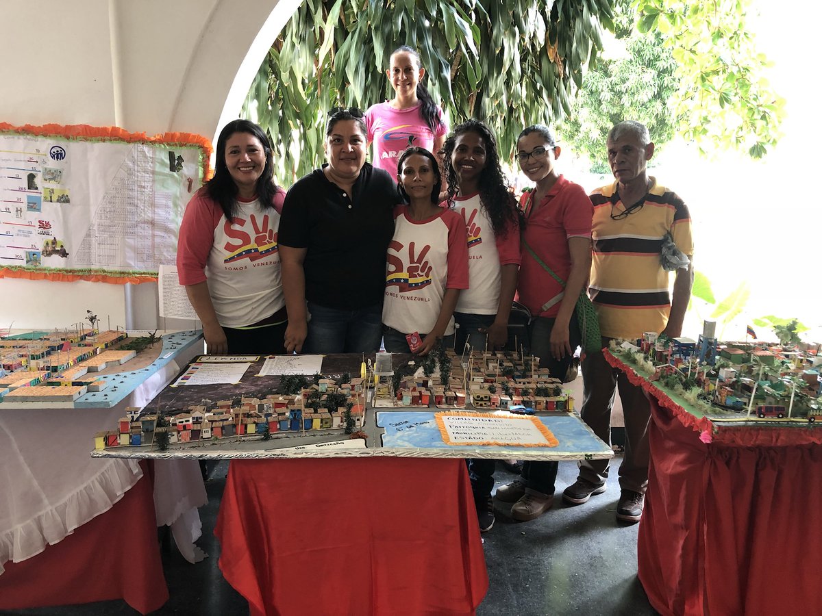 IvsshjavAragua's tweet photo. #MovimientoSomosVenezuela del Municipio Libertador participa en el 2do Festival de Cartografía Social del Estado Aragua @NicolasMaduro @magallyvina @RMarcoTorres @regulolacruz https://t.co/h7oD7gen9L