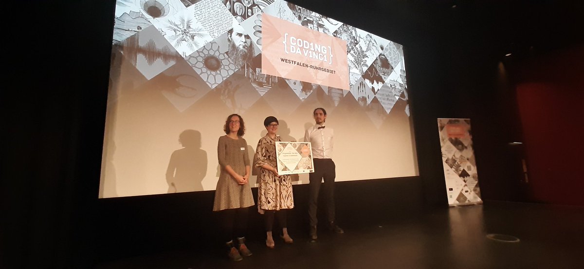 cdvwest's tweet photo. Der Preis "best design" geht an Demokratie erLeben!!! #cdvwest #codingdavinci #hackathon #kulturdigital #openglam #preisverleihung https://t.co/F9TNlOJ8f7