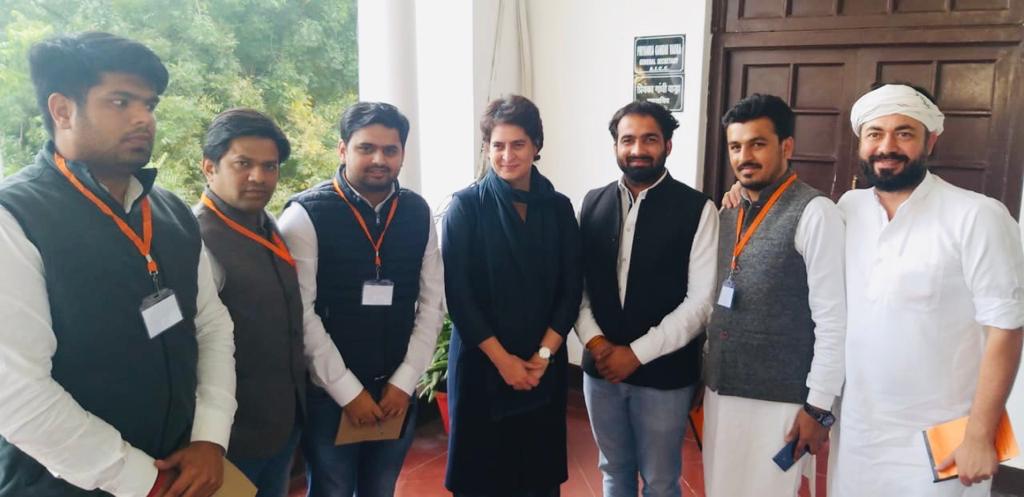 nsui's tweet photo. NSUI National President @Neerajkundan ji with secretary incharges of UP met AICC Gen. Secretary Smt. @priyankagandhi ji along with UPCC Vice President @IncNiku ji where they discussed important national Issues &amp; particularly pertaining to students and youth. https://t.co/qAEJDivPse