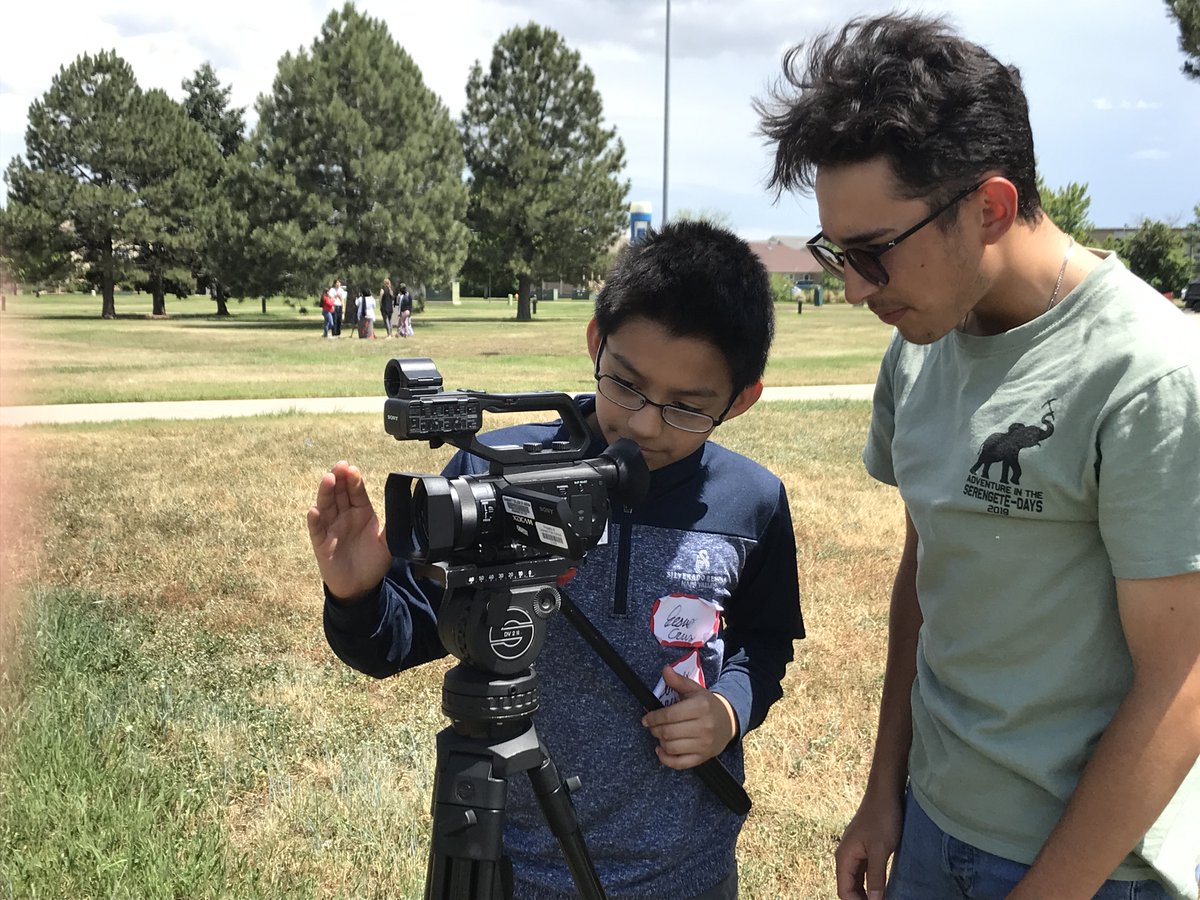DAVArts's tweet image. Your donation through @ColoradoGives  supports partnerships with organizations like @ColoradoFilmSchool. Where students have the opportunity to make films with professional equipment. #COGivesDay #GiveWhereYouLive  #Davarts #FreeArtClasses