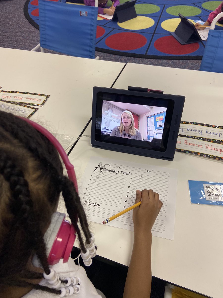 Differentiated spelling lists by video in our second grade dual language <a href="/PleasantRunElem/">Pleasant Run Elem.</a>! Good work, <a href="/LisaThresh/">Lisa Thresh</a>!! 👏🏼👏🏼👏🏼