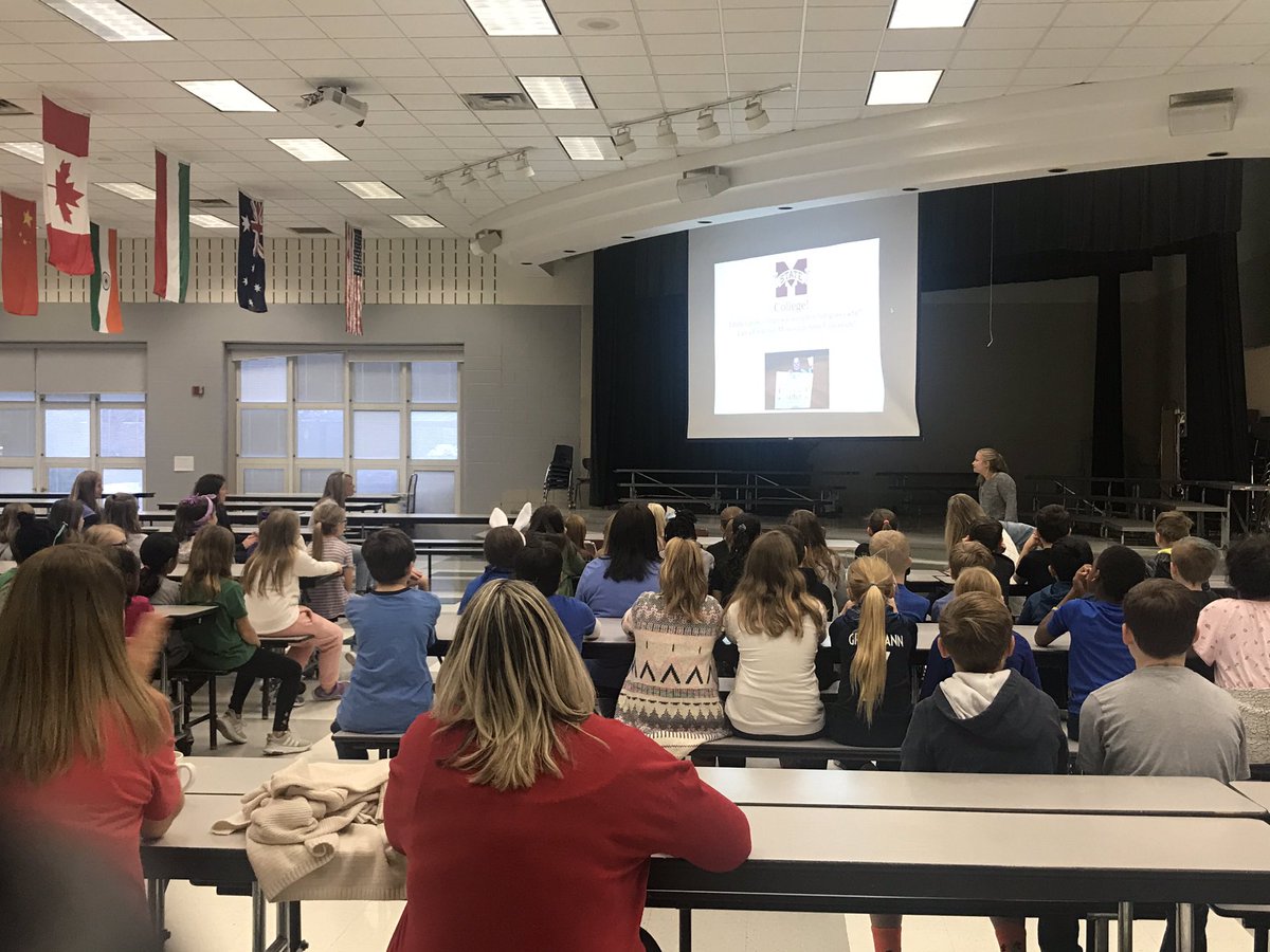 Such an inspirational 4th grade House Meeting this morning listening to awesome Mary White. #bluffparkpanthers <a href="/BluffParkElem/">Bluff Park Elem</a>