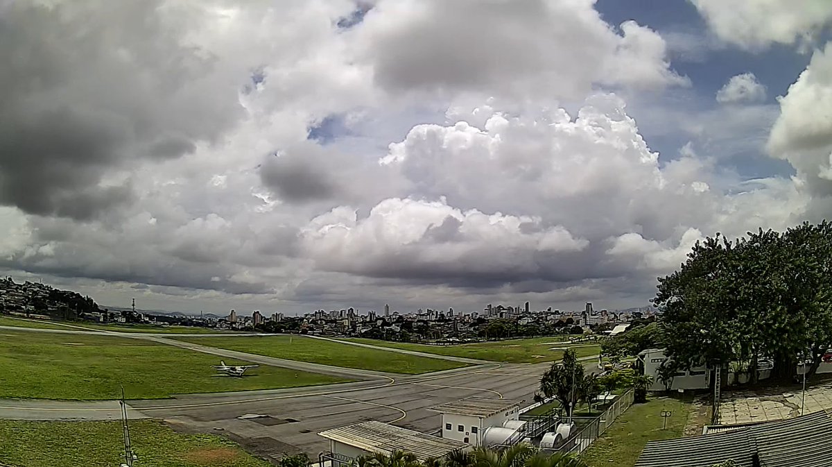 11h35 - Céu com muitas nuvens e indicativo de chuvas no decorrer da tarde. Agora faz 25,3ºC e 65% de umidade relativa do ar.
Fonte: Defesa Civil de BH
<a href="/prefeiturabh/">Prefeitura de BH</a> <a href="/OficialBHTRANS/">OficialBHTRANS</a> <a href="/Bombeiros_MG/">Bombeiros_MG</a>