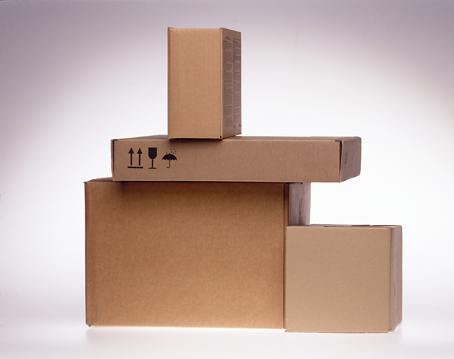 ReadingCouncil's tweet photo. Getting snowed under with deliveries from your online Christmas shopping? Flatten the cardboard packaging and put it in your red bin for recycling. https://t.co/u9ByhYYpaY #rdguk #ReadingDoes https://t.co/Yy9npy6b1Q